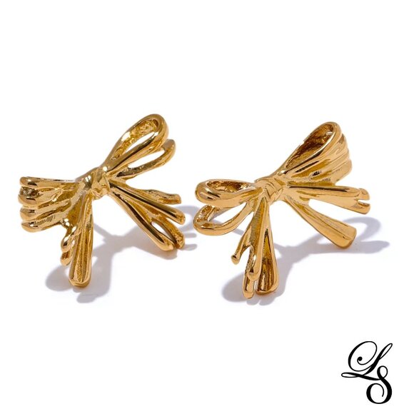 🎀New 18K Gold Bow Knot Stud Earrings 🎀 - Picture 3 of 4